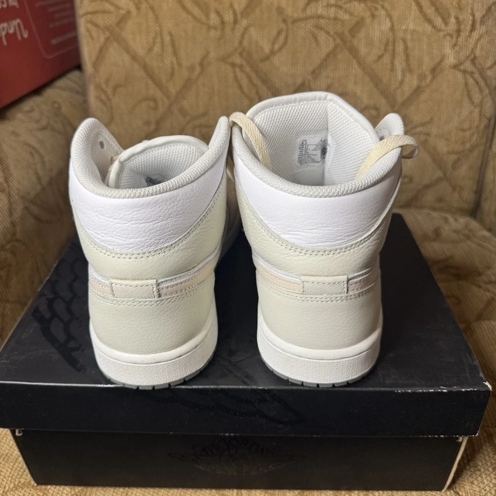 Air Jordan 1 Mid SE Men's White/Guava Ice-Sea Glass HJ6654-100 Size 8.5 With Box